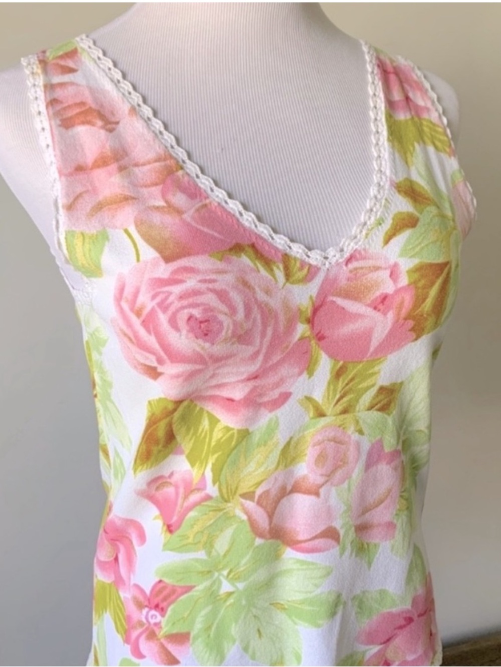 Floral Tank Top - Picture 2 of 4